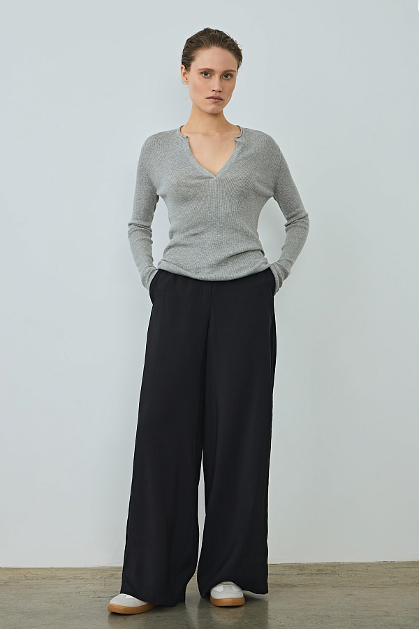 Как носить открытые силуэты весной-2025? Фото 2