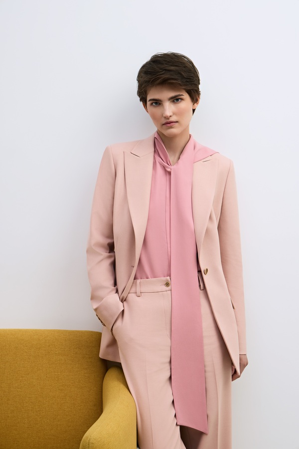 Костюм зимой: как носить брючные комплекты в холода и выглядеть утонченно. Фото 5