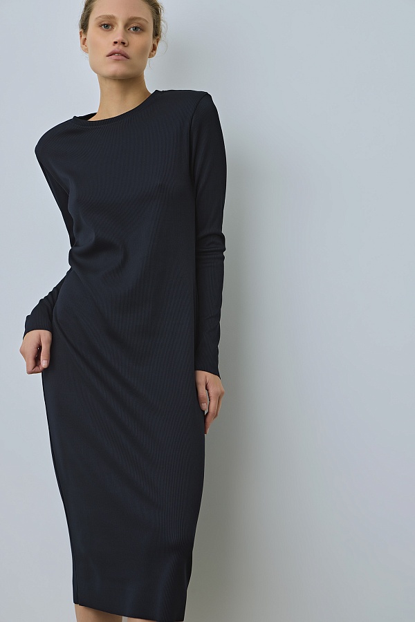 Комфортно и элегантно: 5 стильных моделей трикотажных платьев.Фото 3