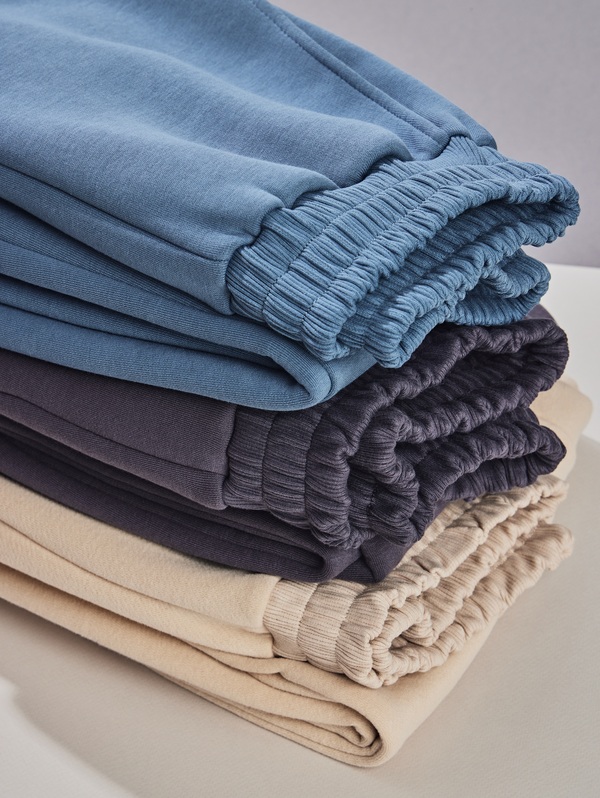 Что делать с катышками, пятнами и "уставшими" вещами: гайд по эстетическому восстановлению гардероба. Фото 3