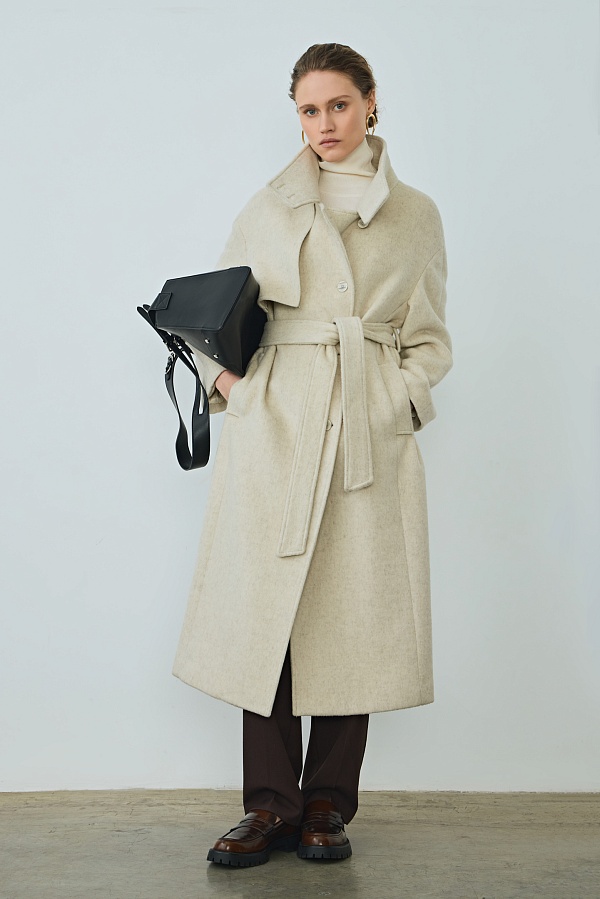 5 опознавательных знаков трендового пальто на 2025 год. Фото 3