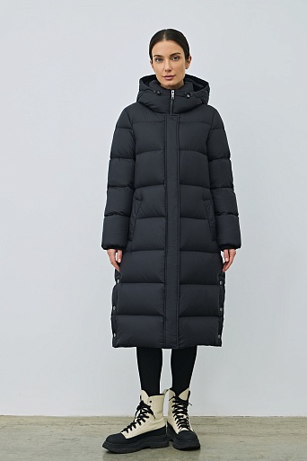 Длинный пуховик с капюшоном, иссиня-черный