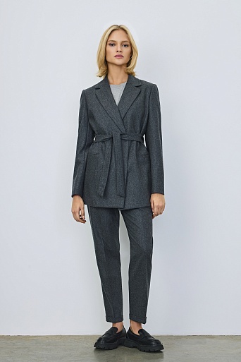 Удлиненный жакет в полоску на поясе, темно-серый