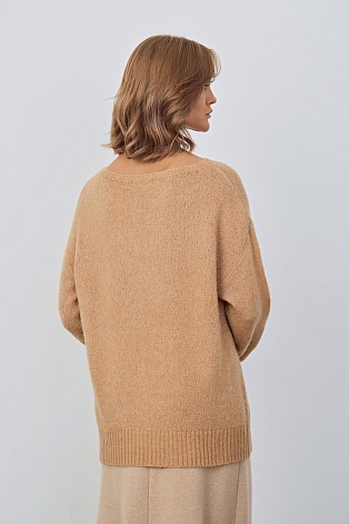 Джемпер-оверсайз с вырезом-лодочкой, карамельный
