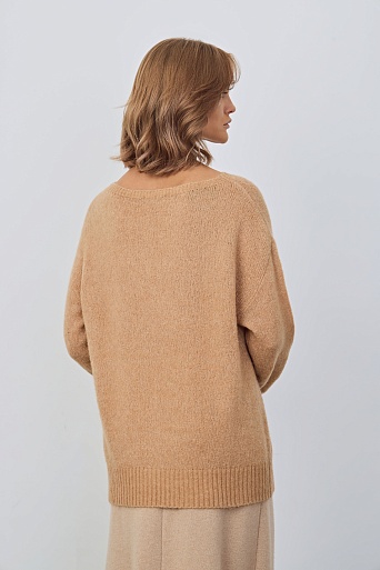 Джемпер-оверсайз с вырезом-лодочкой, карамельный