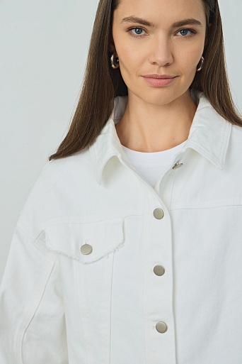 Укороченная джинсовая куртка, белая