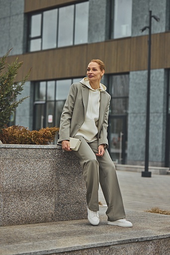 Худи белого цвета