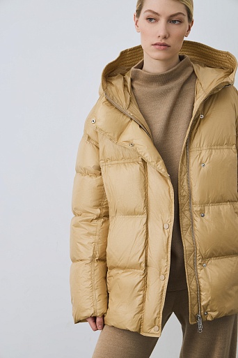Пуховик-оверсайз с капюшоном, горчичный