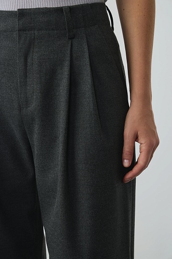 Прямые брюки со стрелками, серые