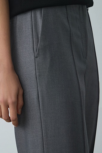 Прямые брюки со стрелками, серые TYRA