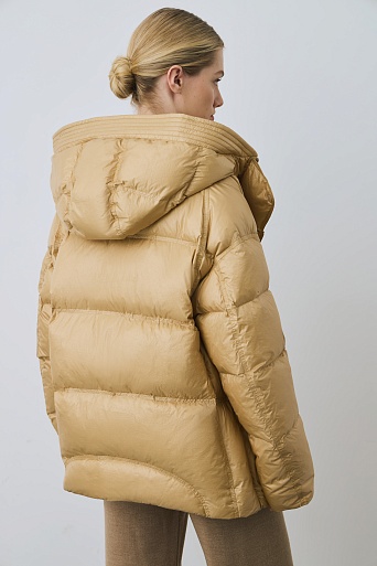 Пуховик-оверсайз с капюшоном, горчичный