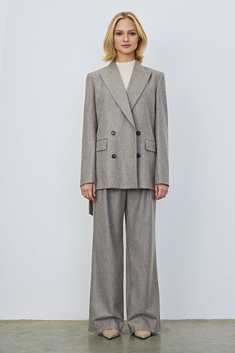 Двубортный жакет на поясе, серо-бежевый меланж