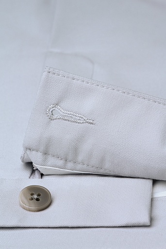 Прямые брюки со стрелками, светло-серые MARIA