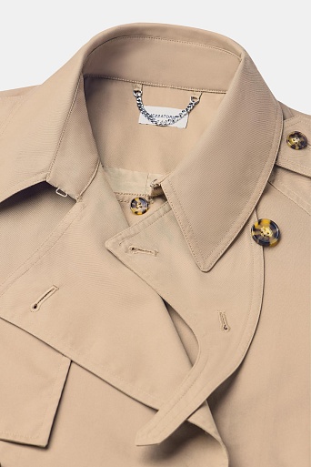 Тренч бежевого цвета