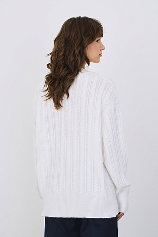 Джемпер с V-образным вырезом с косами, белый