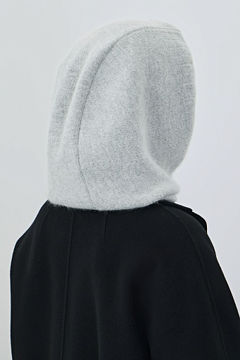 Капор с ангорой, светло-серый
