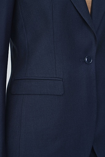 Приталенный жакет на одной пуговице, темно-синий
