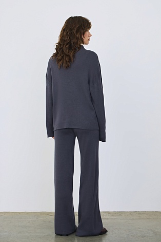 Трикотажный костюм из шерсти, темно-серый