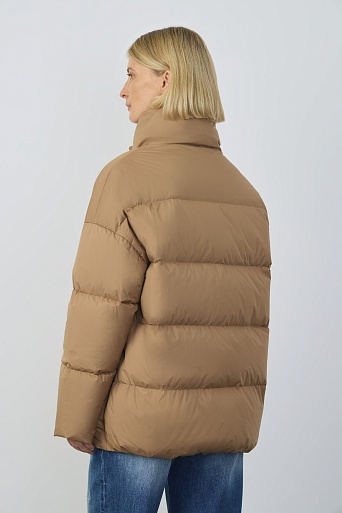 Пуховик с воротником-стойкой, карамельный
