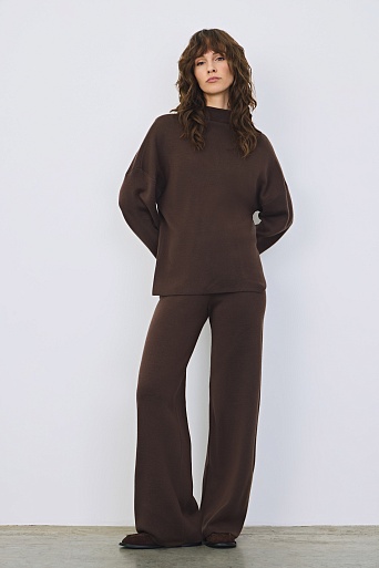 Трикотажный костюм из шерсти, шоколадный