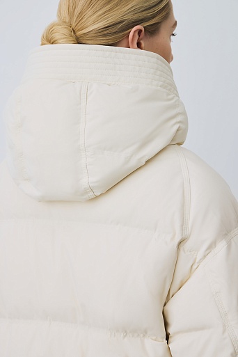 Пуховик-оверсайз с капюшоном, молочный