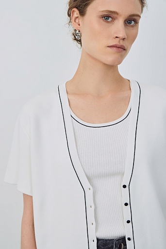 Топ-майка с контрастной отделкой, белый