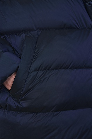 Пуховое пальто-кокон, темно-синее