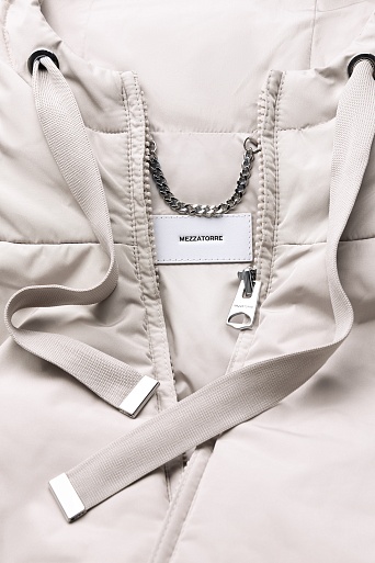 Куртка на молнии, светло-бежевая
