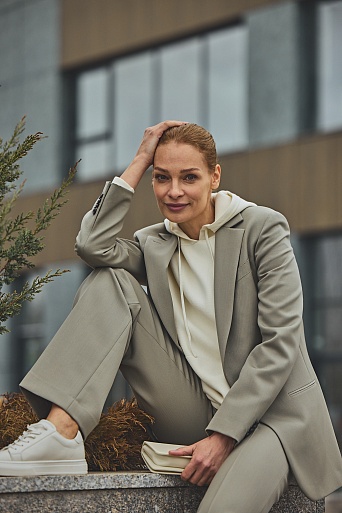 Худи белого цвета