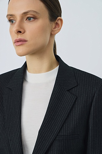 Укороченный жакет в тонкую полоску, черный GEORGINA