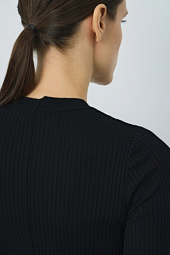 Тонкий джемпер из шерсти в рубчик, черный