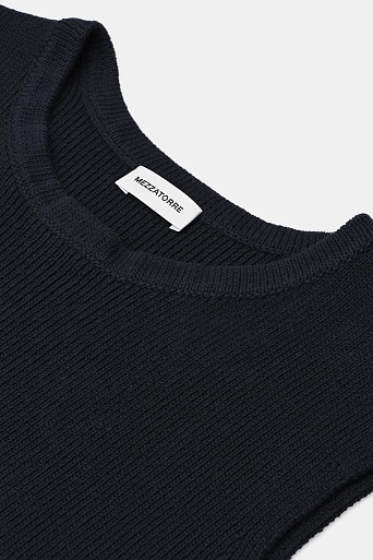 Длинное платье-лапша без рукавов