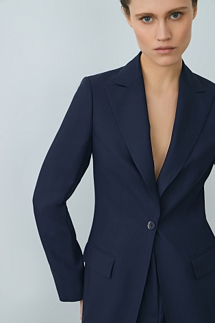 Приталенный жакет с высокой шлицей, темно-синий F