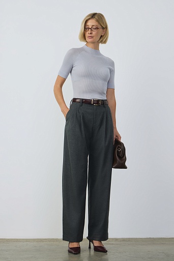 Прямые брюки со стрелками, серые