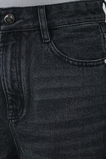 Джинсы bootcut с необработанным краем, темно-серые