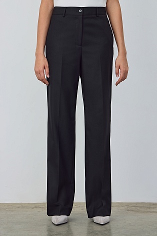 Прямые брюки со стрелками, черные MARIA