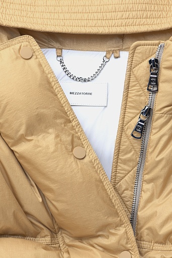 Пуховик-оверсайз с капюшоном, горчичный