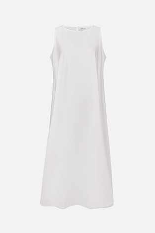 Белое платье без рукавов