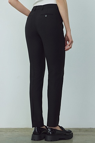 Зауженные брюки, черные EMMY