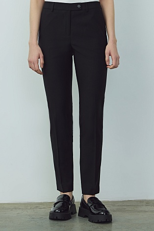 Зауженные брюки, черные EMMY