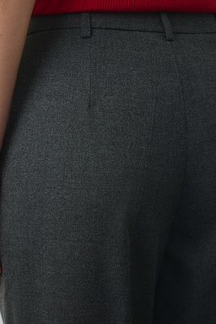 Свободные брюки с защипами, серые