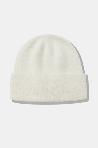 Шапка с отворотом с ангорой, молочная