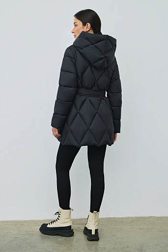 Удлиненный пуховик с ромбовидной стежкой, иссиня-черный
