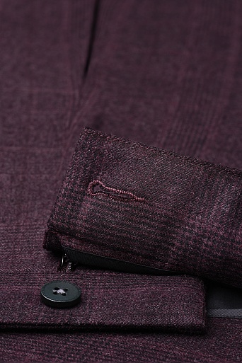 Прямые брюки, баклажановые в клетку MARIA