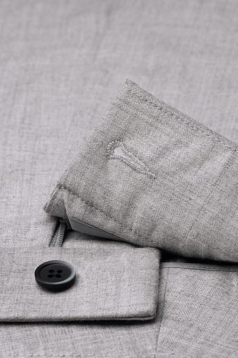 Прямые брюки со стрелками, цвет светло-серый TYRA