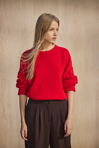Джемпер оверсайз красного цвета