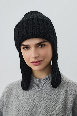 Шапка-ушанка в рубчик с ангорой, черная