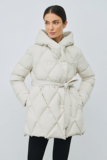 Удлиненный пуховик с ромбовидной стежкой, молочный
