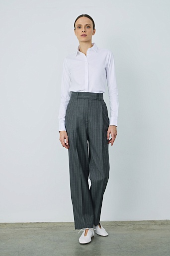 Прямые брюки в тонкую полоску, серые