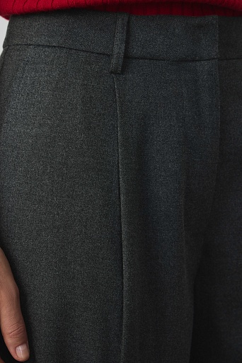 Свободные брюки с защипами, серые